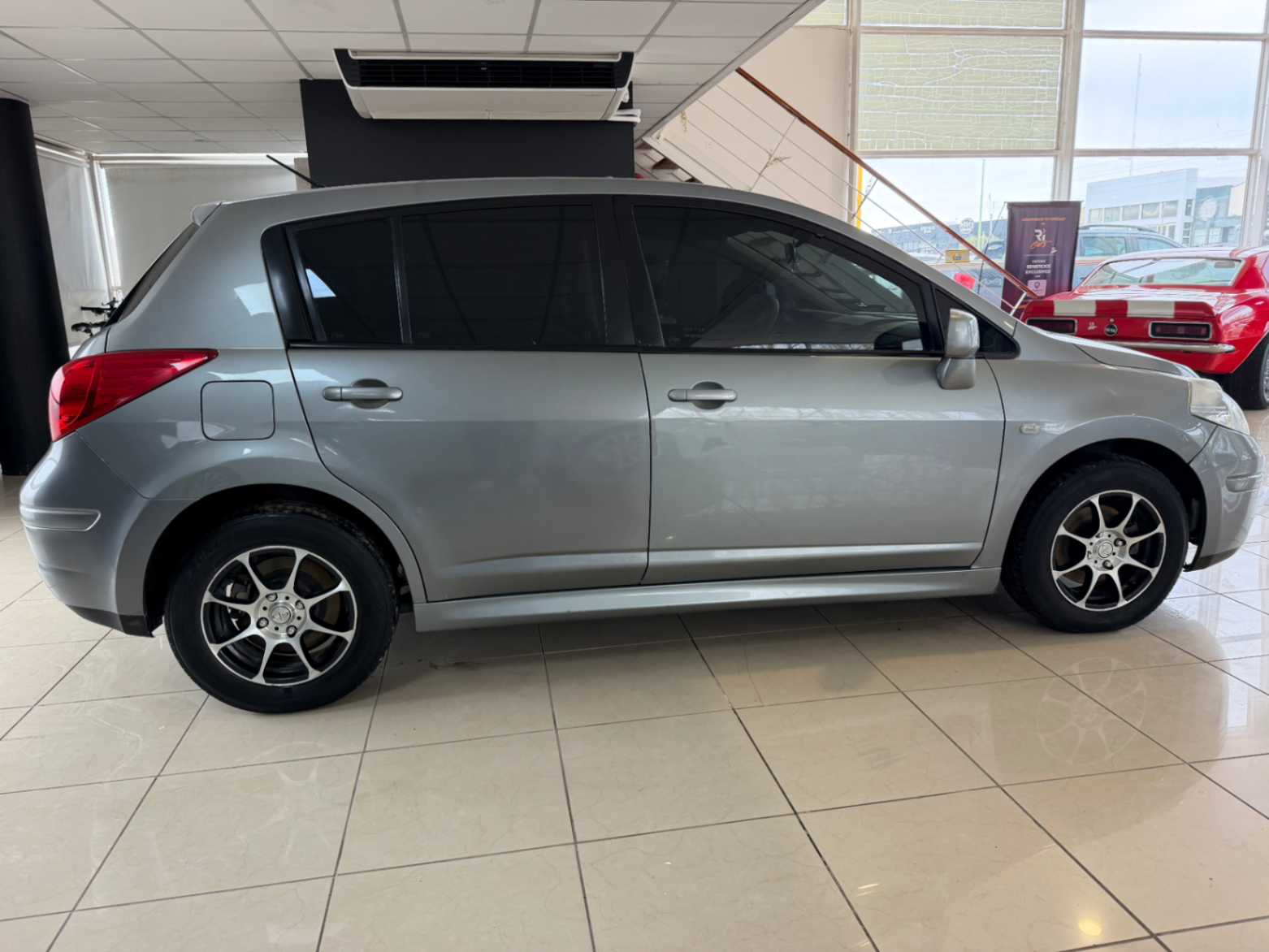 Nissan Tiida - Imagen 4