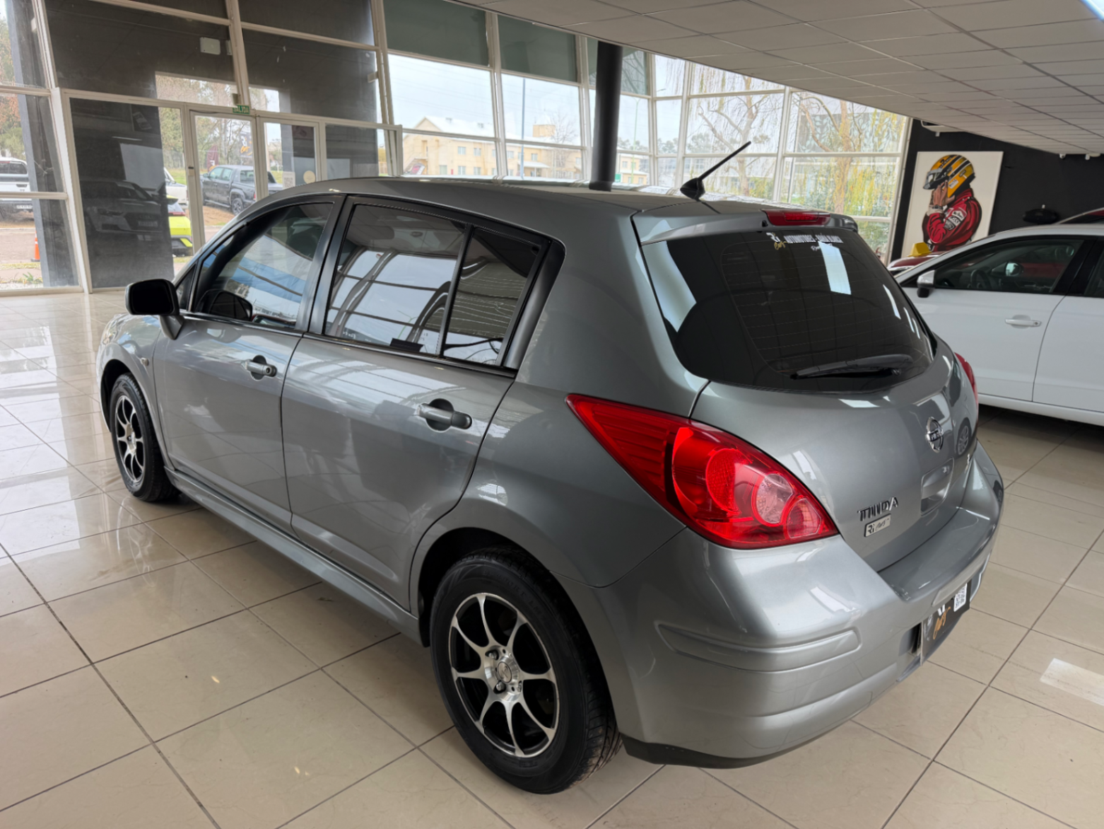 Nissan Tiida - Imagen 7