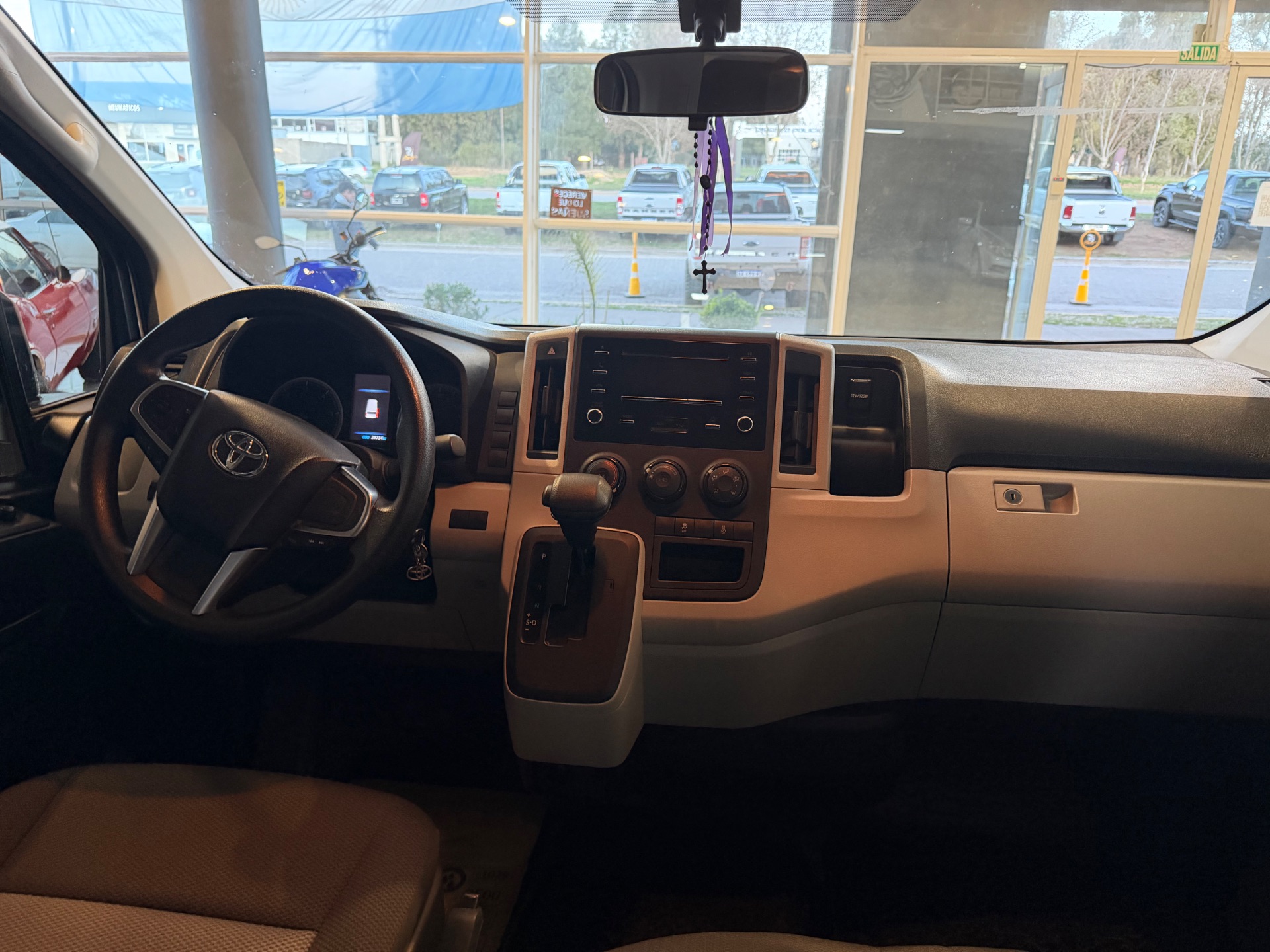 Toyota Hiace  - Imagen 13